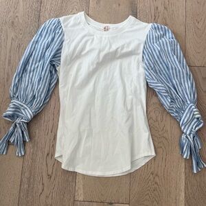 Cinq a Sept White Top with Blue Striped Sleeves Size Small